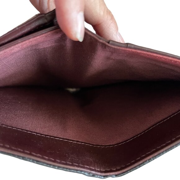 Chanel Caviar Continental Wallet - Picture 10 of 11